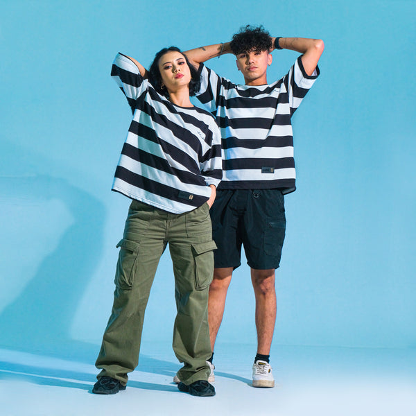 Stripe Oversize tee back view, black white stripe pattern