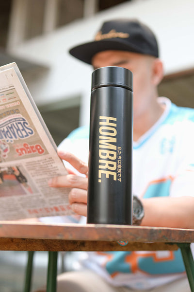HOMBRE STAINLESS STEEL FLASK detail close-up, Hombre21