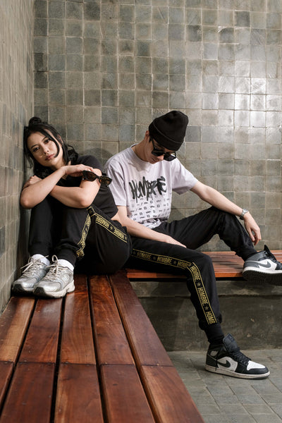HOMBRE EMBOSSED SWEATPANTS branding detail, Hombre21