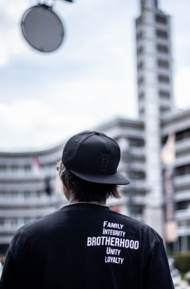 BLACK HOMBRE EMBLEM | HOMBRE CLASSICS