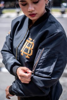 TIGER BOMBER JACKET | HOMBRE CLASSICS