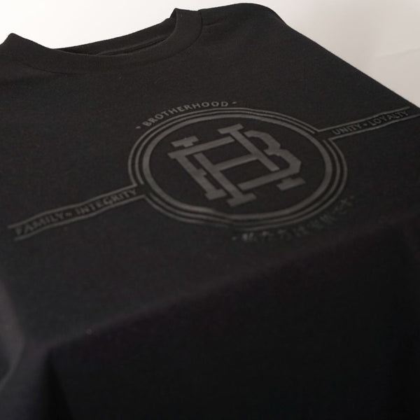 BLACK T-SHIRT | LOGO